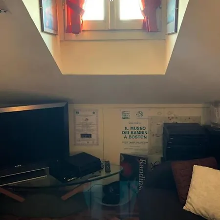 City Center Milanese Cosy Retreat